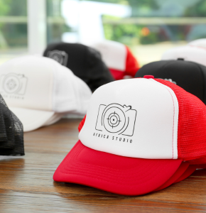 casquettes avec logo